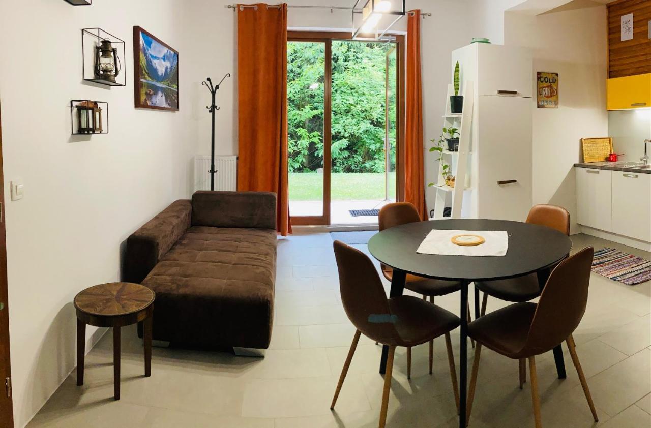 Family House Apartma Мозирие Екстериор снимка
