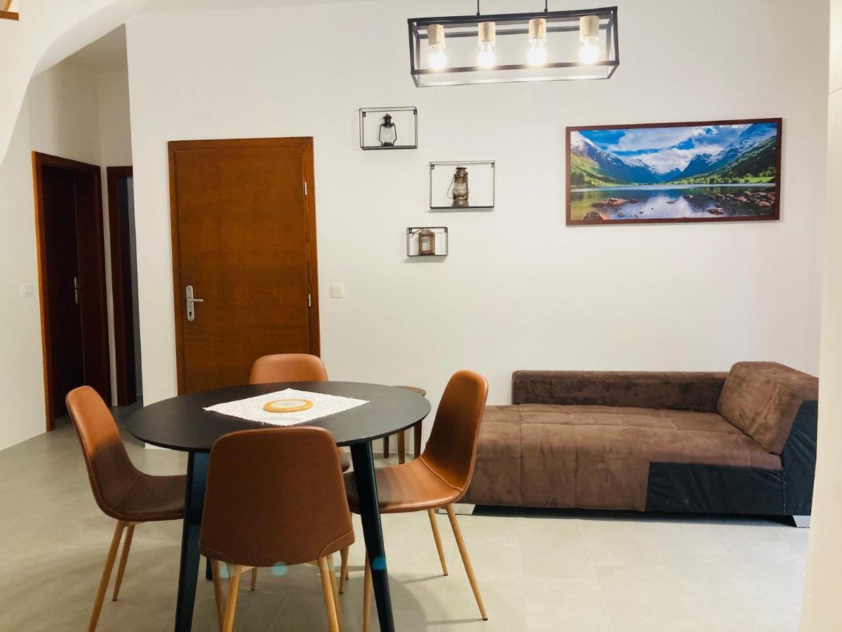 Family House Apartma Мозирие Екстериор снимка