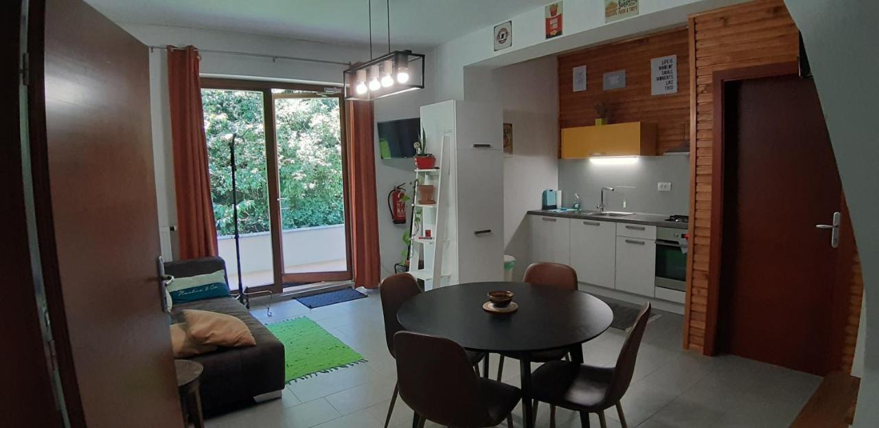 Family House Apartma Мозирие Екстериор снимка